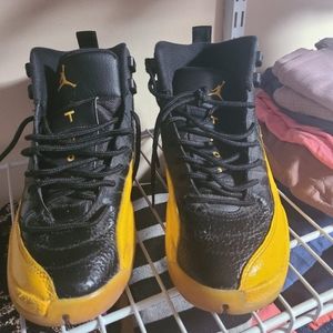 AIR JORDAN 12 RETRO GS UNIVERSITY GOLD